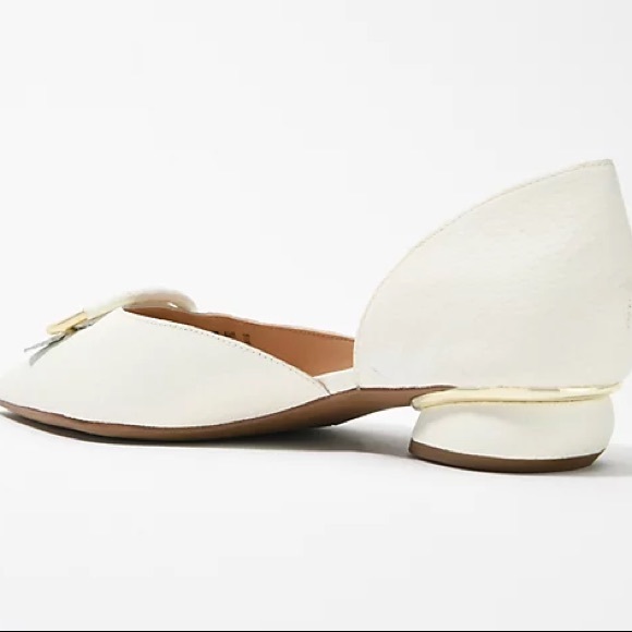 Off White Leather Kiltie Pointed Toe Ballet Flats - Picture 3 of 4